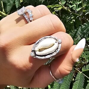 Cowrie shell ring 925 size 5.5